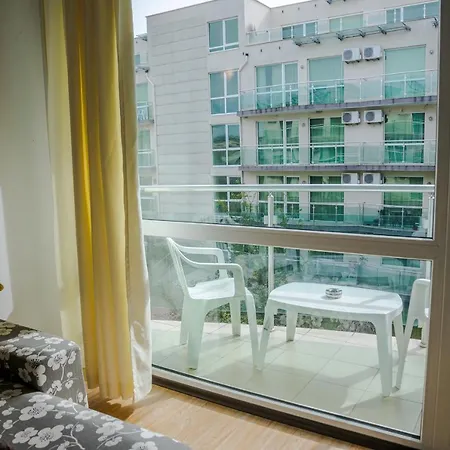 Апартамент Clara In Sarafovo By Flаt Manаger