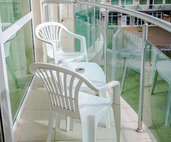 Апартамент Clara In Sarafovo By Flаt Manаger *