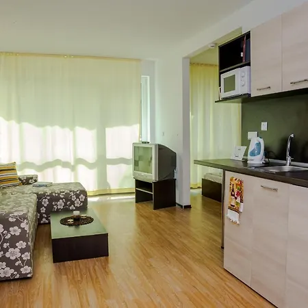 Clara In Sarafovo By Flаt Manаger *